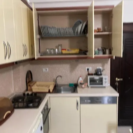 شقة Ognen ساراندا